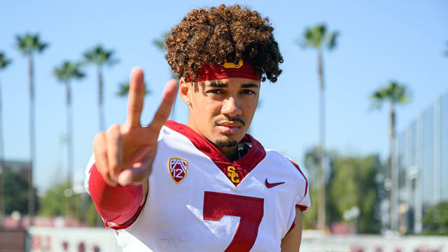 USC pledge Malachi Nelson, the No. 2 quarterback in the 2023 college football recruiting rankings.